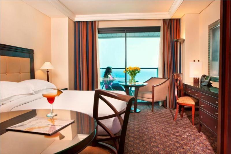 Raouche Arjaan By Rotana Aparthotel Beirut Phòng bức ảnh